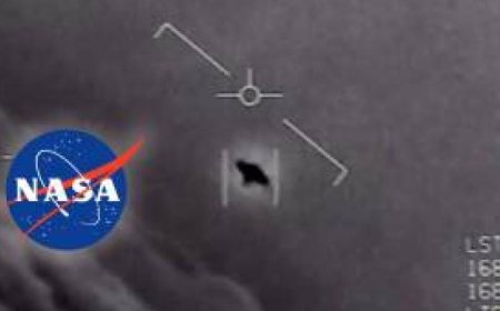 C'è un buco sui poli! Gli UFO provengono dallo spazio interno... NON spazio esterno!