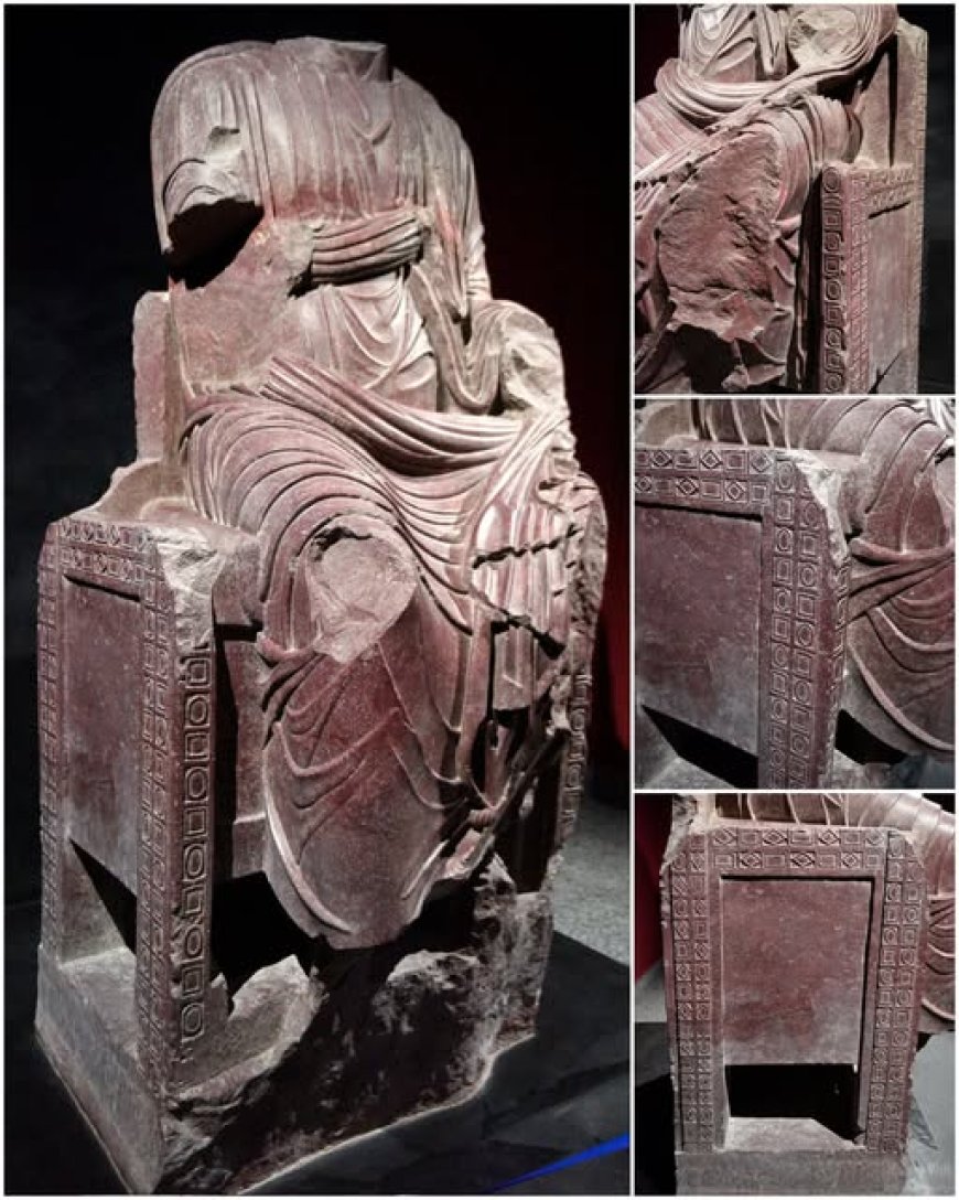 Statua in porfido di Diocleziano presso il Museo Greco-Romano di Alessandria