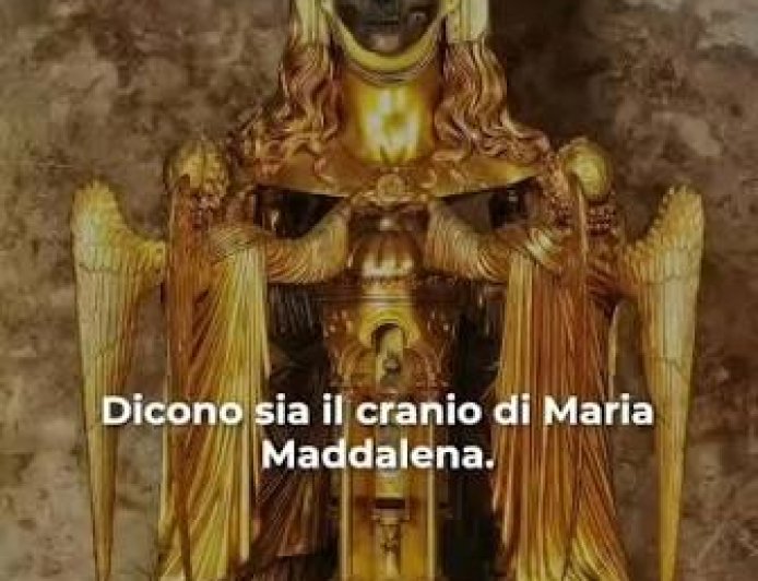 L'UNESCO ricorda che il monastero benedettino acquisì le reliquie attribuite a Maria Maddalena poco dopo la sua fondazione nel IX secolo, trasformando Vézelay in un importante centro di pellegrinaggio